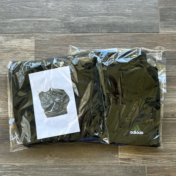 Men’s Adidas warm up suit - Picture 11 of 11